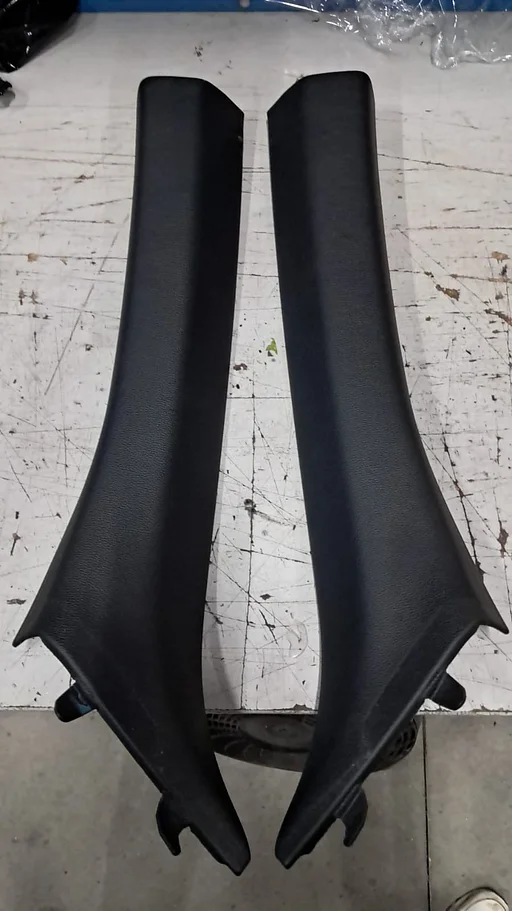 Afdekking zijbekleding set A stijl voorzijde kleur zwart BMW 3 serie E93 51437129311 51437129312