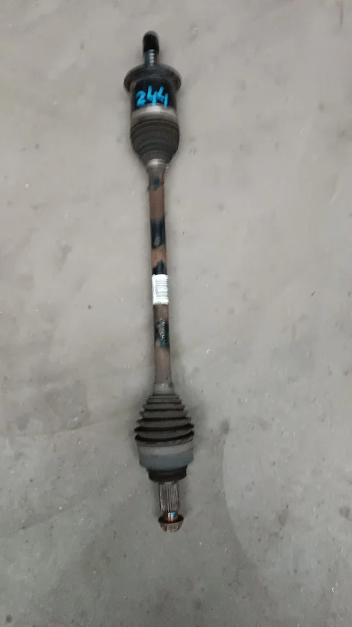 Aandrijfas rechtsvoor BMW 1 serie F20 F21 33208644244 8644244