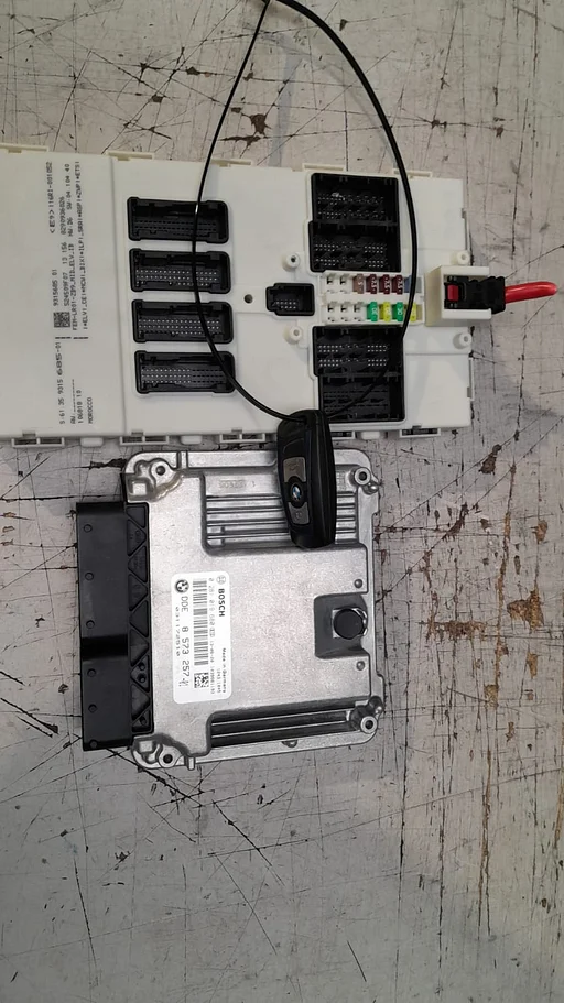 Startset ECU + CAS BMW N47D20C 3 Serie F30 13618573257 8573257