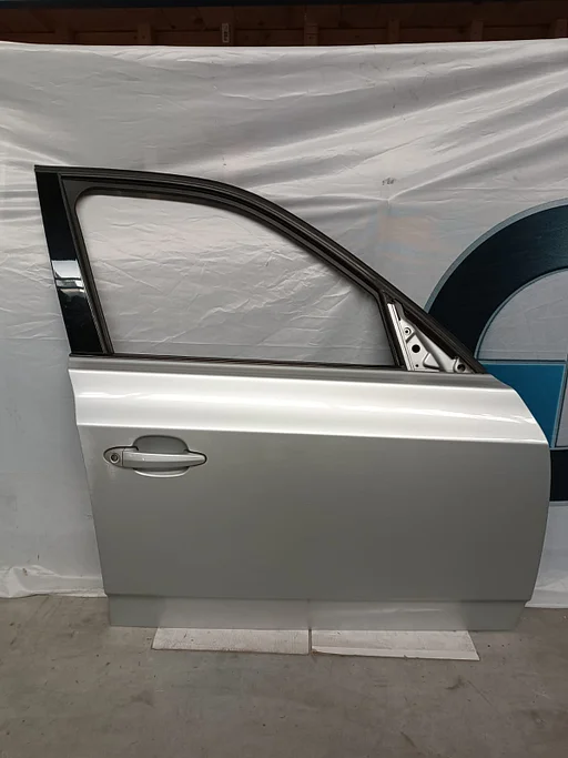 Deur portier rechtsvoor met deukje BMW X3 E83 + LCI titansilber met 41003451016 354 3451016