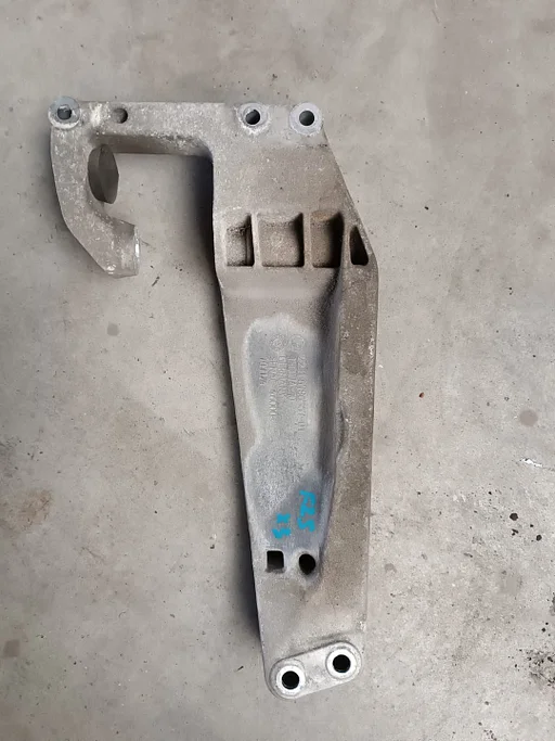 Versnellingsbak steun BMW X3 / X4 F25 F26 22316786567 6786567