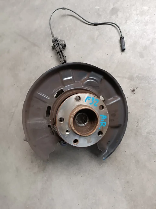 Fusee rechtsachter BMW 4 serie F32 33326797502 6797502