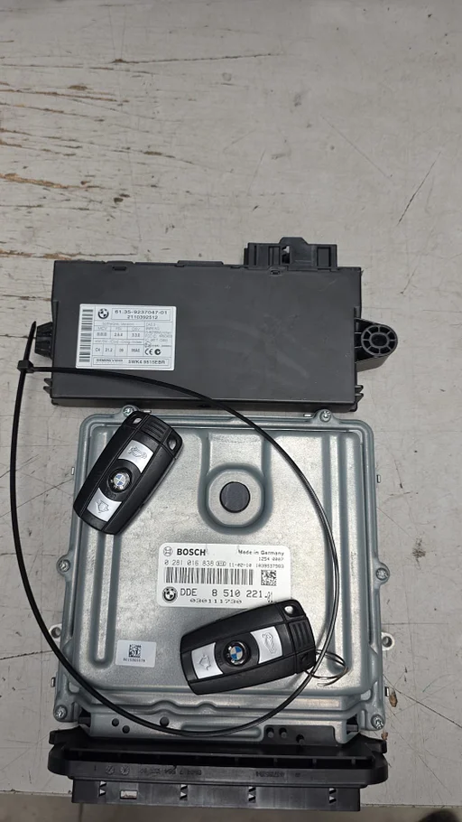 Startset Contactslot + ECU N57 BMW 3 Serie E90 E91 13618510221 8510221 61359237047 9237047