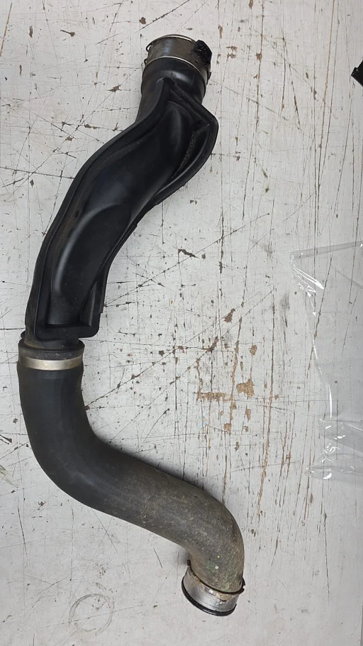 Intercooler slang N57 BMW 3 serie E90 E91 E92 + LCI 11617809834 7809834 11617800143 7800143