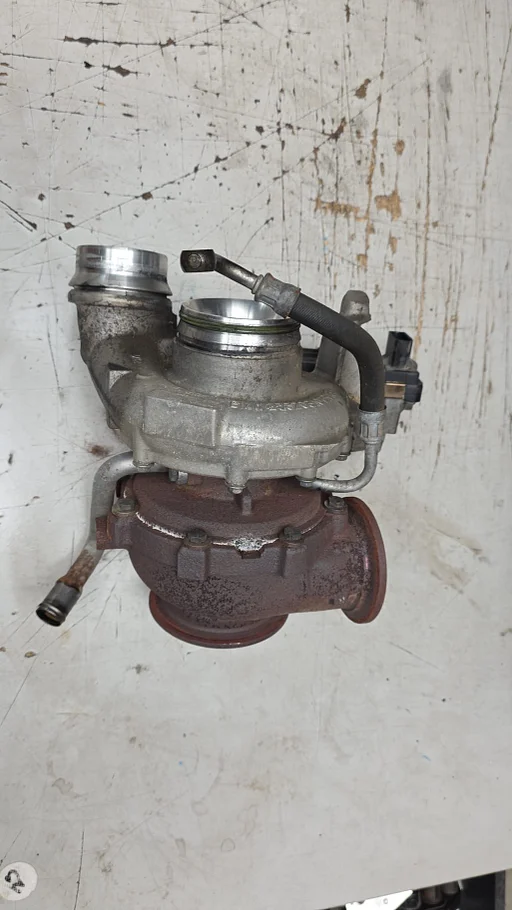 Turbo N57 BMW 3 / 5 / 7 / X5 / X6 serie E7x E9x F01 F02 F07 F1x 11657799758 7799758
