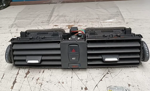 Luchtrooster Dashboard midden BMW 1 / 2 / 3 / 4 Serie F2x F3x F8x LCi 64229347436 9347436