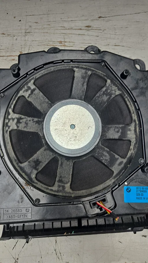 Subwoofer speaker links BMW 5 / 6 serie E60 E61 E63 + LCi 65136919355 6919355 65139143141 9143141