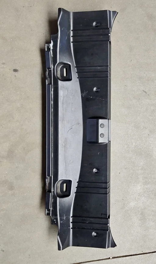 Afdeklijst kofferbak dorpel BMW 6 serie E63 E64 + LCi 51477009192 7009192 51476988986 6988986