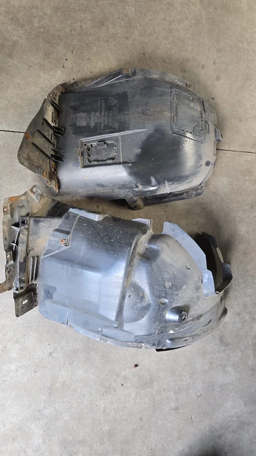 Binnenscherm Wielkuip Modderkuip voorzijde rechts BMW 3 serie E90 E91 + LCi 51717059378 7059378 51717172500 7172500
