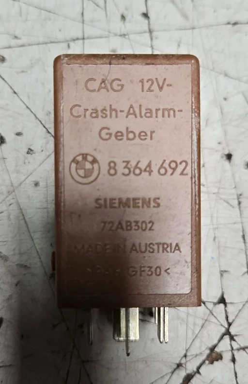 Relais Ruitenwisser BMW 3 / 5 / 7 / 8 / Z3 serie E31 E32 E34 E36 61358364692 8364692 61351384761 1384761