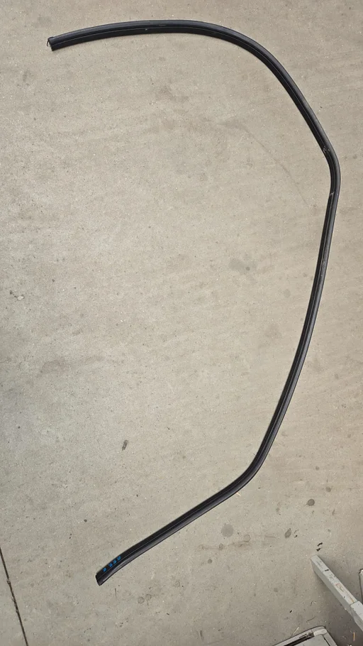 Portier deurrubber rechts BMW 1 Serie E88 Cabrio 51767164994 7164994