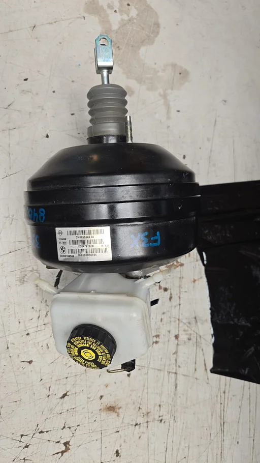 Rembekrachtiger BMW 3 serie F30 LCI 330e 34336858064 6858064 Bosch 6855846