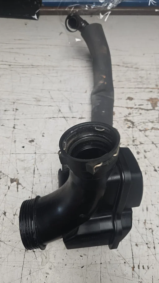 Luchtinlaat slang met resonator B38 BMW 1 / 2 / 3 / 4 serie F20 F21 F22 F23 F30 F31 F32 F36 + LCI 11157623745 7623745 13718601680 8601680