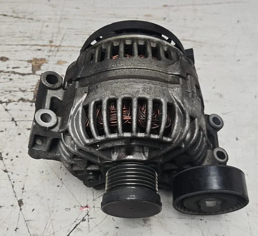 Dynamo 150AH N42 N46 BMW 1 / 3 / 5 / X1 / X3 / Z4 serie E60 E8x E9x + LCI 12317521384 7521384 12317521490 7521490