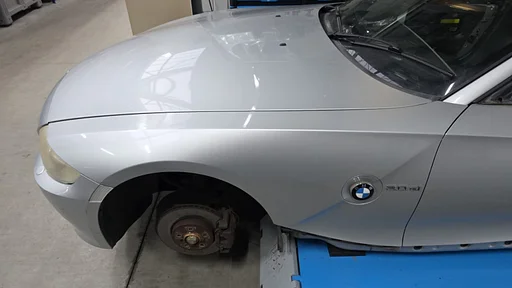 Voorscherm Spatbord linksvoor BMW Z4 Serie E85 E86 Titansilber metallic 354 41357053327 7053327