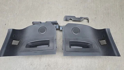 Zijbekleding achter links en rechts zwart BMW Z4 E85 51437031367 7031367 51437031368 7031368