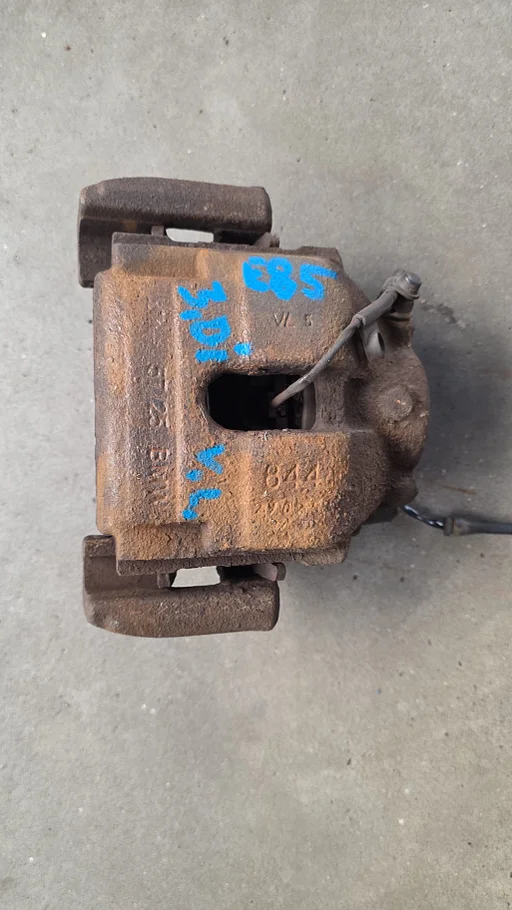 Remklauw remzadel links voorzijde 5725 BMW 3 / X3 / Z4 serie E46 E83 + LCI E85 E86 34116765881 6765881 34116750149 6750149