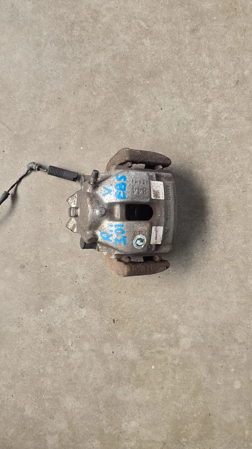 Remklauw remzadel rechts voorzijde 5725 BMW 3 / X3 / Z4 serie E46 E83 + LCI E85 E86 34116765881 6765881 34116750150 6750150