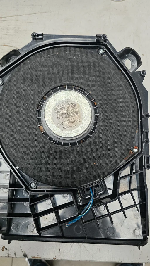 Central Bass speaker links BMW 1 / 3 serie E87 E88 E90 E91 E92  65139143233 9143233