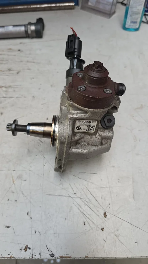 Hogedrukpomp Bosch N57 BMW 3 / 5 / 7 / X5 / X6 serie E90 E91 E92 E93 F07 F10 F11 F01 F02 E70 E71 13537800123 7800123 0445010617