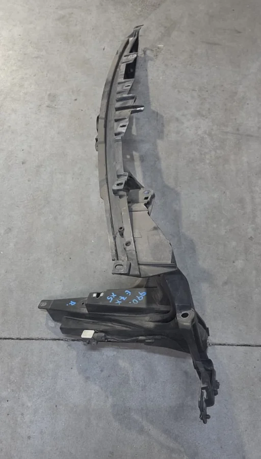 Voorscherm kunstof montage steun rechts met koplamphouder BMW X5 / X6 E70 E71 51657157990 7157990 51657157984 7157984