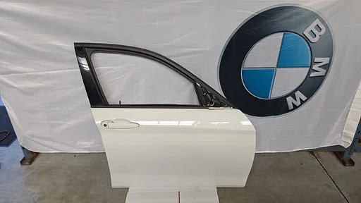 Deur portier voor rechts BMW 1 serie F20 + LCI Alpinweiss 300 getiente ramen 41009628760 9628760 41007284512 7284512