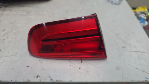 Achterlicht op klep links BMW 1 serie F20 F21 63217359019 7359019