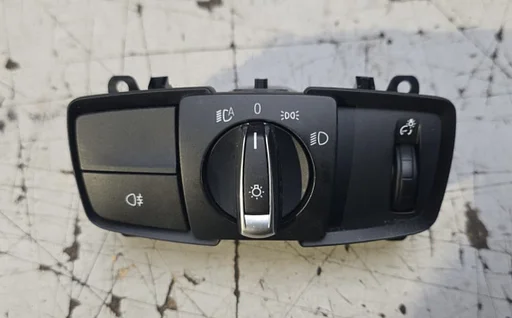 Lichtschakelaar BMW 1 / 3 serie F20 F21 + LCI F30 F31 61319393943 9393943