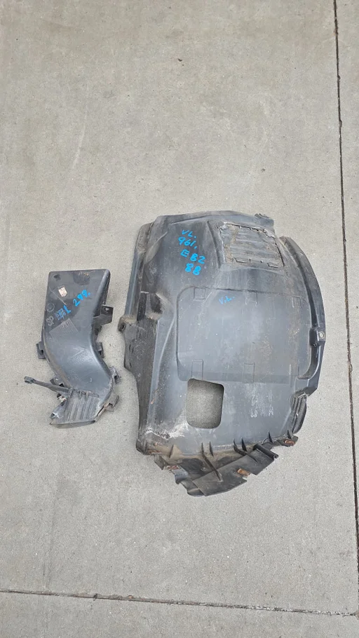M Binnenscherm Wielkuip Modderkuip voorzijde links BMW 1 serie E82 E88 51118045961 8045961 51748046299 8046299