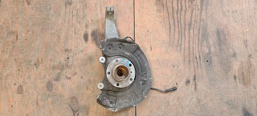 Fusee rechtsvoor BMW 5 / 6 serie F10 F11 F18 F06 F12 F13 31216775770 6775770