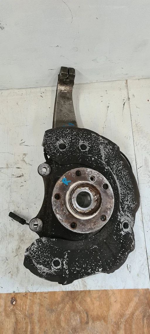 Fusee rechtsvoor BMW 5 / 6 / 7 F07 F06 F01 F02 F04 x drive 6777750 31216777750