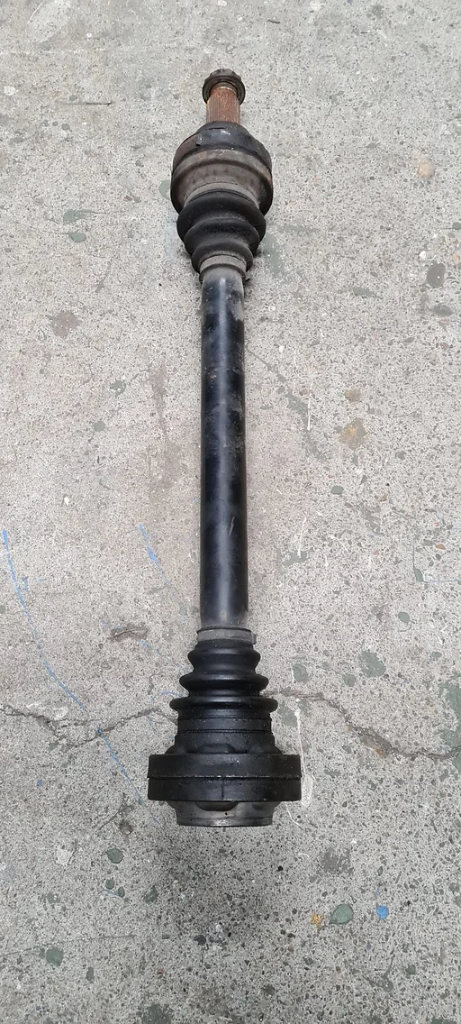 Aandrijfas BMW 5 / 6 / 7 E60 E61 E63 E64 E65 E66 7521630