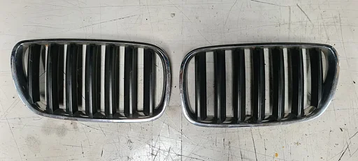 Nieren set Grille chroom en zwarte spijlen BMW X3 E83 LCI