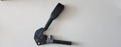 Gordelspanner insteek links voor BMW 5 / 7 serie E39 E38 72118257795 8257795