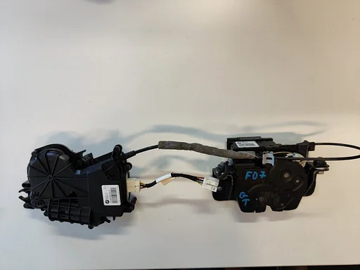 Achterklep sluithulpmotor slot onderzijde BMW 5 serie F07 GT 7155158 4868069