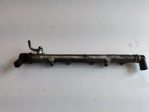 Brandstofrail galerij 4 cylinder diesel BMW M47N 7787164