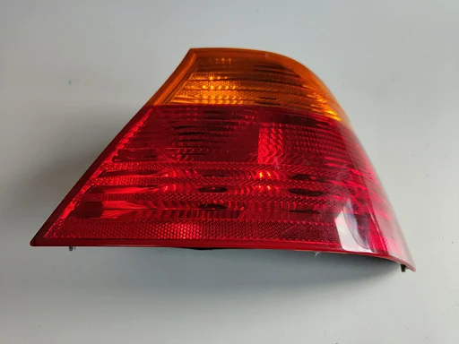 Achterlicht zijpaneel rechts oranje rood  BMW E46 coupe 8364726