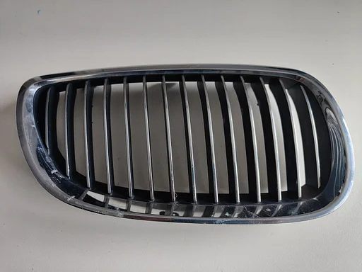 Nier Grille rechts met chroomraam en chrome strepen BMW E92 7157278