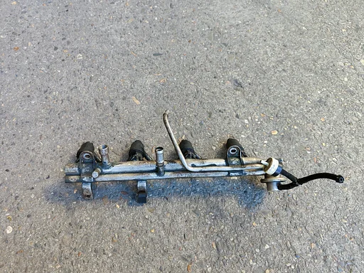 Injectie rail brandstof gallerij BMW 3 / Z3 serie E motorcode M43 1438215