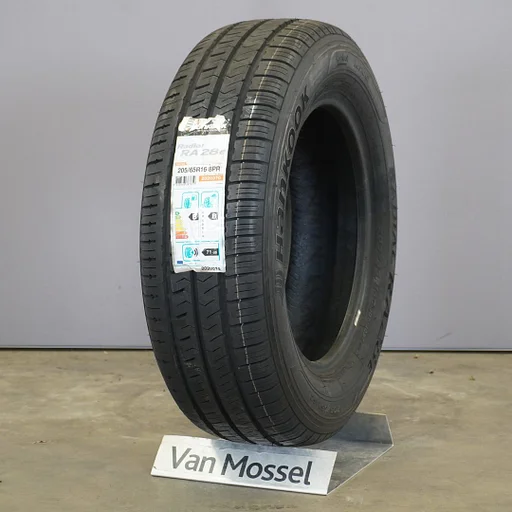 Hankook Radial RA 28E Zomerband 205/65/R16