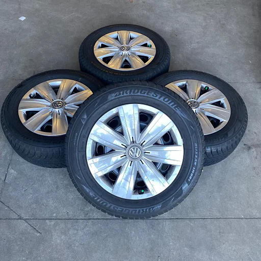 VW T-Roc Bridgestone Blizzak LM001 205/60/R16 92H