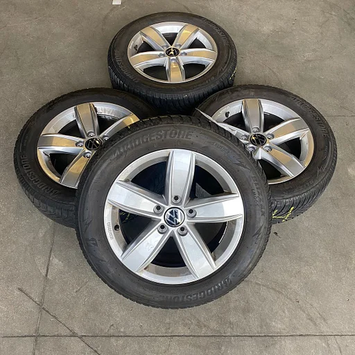 VW T-Roc Bridgestone Blizzak LM005 205/60/R16 92H
