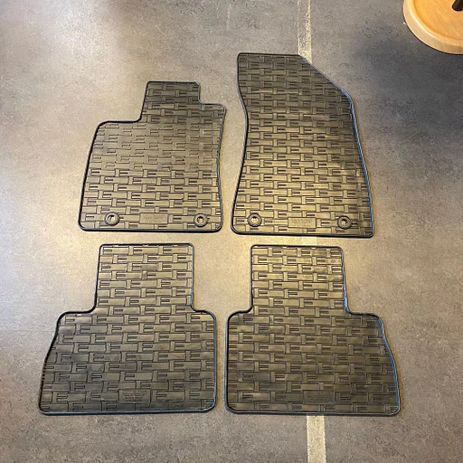 MG ZS EV Mattenset Rubber