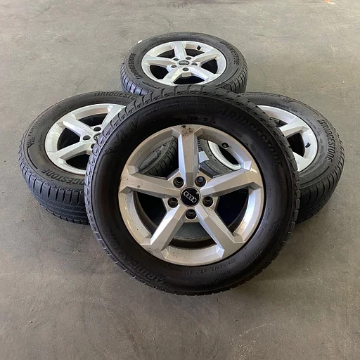 Audi Q2 Bridgestone Turanza T005 215/60/R16 95V