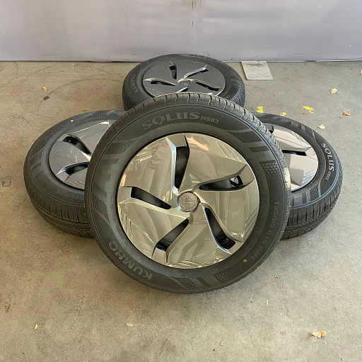 MG 3 Kumho Solus HS63 185/65/R15 88H REEDIJK