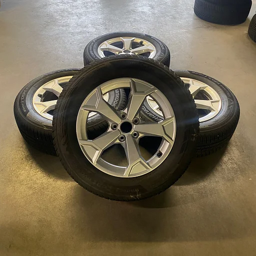 Audi Q3 Hankook Winter I Cept Evo 2 Suv 215/65/R17 99H