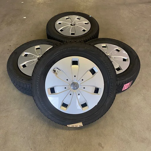 Audi Q2 Bridgestone Blizzak LM001 205/60/R16 92H