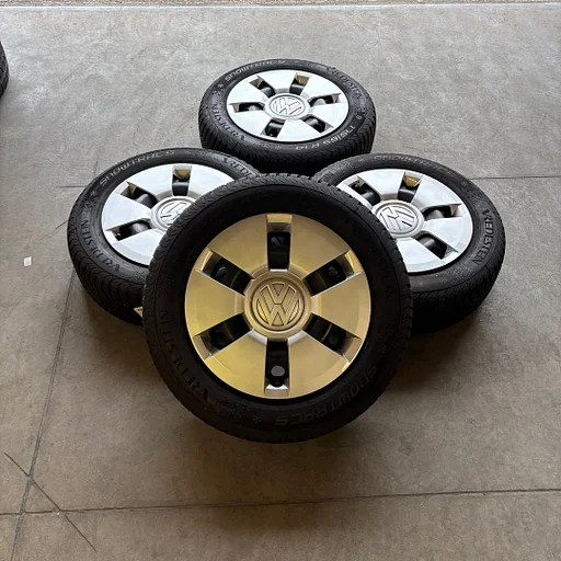 Volkswagen UP! Vredestein Snowtrac5 175/65/R14 82T