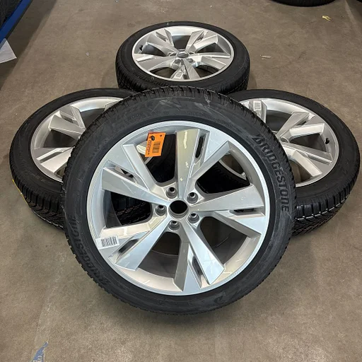 Audi Q4 Bridgestone Blizzak LM005 235/50/R20-255/45/R20 100T