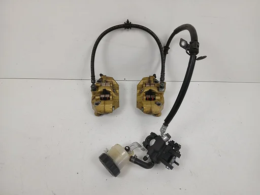 Remklauwen + rempomp Suzuki GSX-R 600 750 K4 - K5 2004 t/m 2005 remklauw GSXR